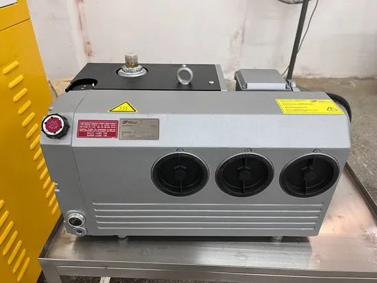 Rubber Processing Machinery Vacuum Type Plate Vulcanizer for Efficient Rubber Product Making - Image 4