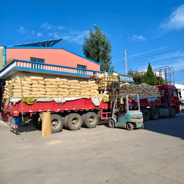 Red Chilli Chili Pepper Sweet Paprika Powder Grade A Storage Type Dried Packing Bags Or Cartons Place of Origin China - Image 4