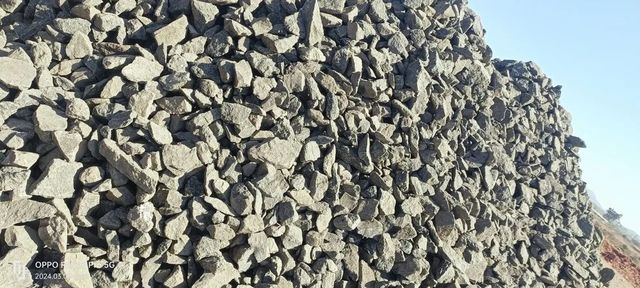60mm Construction Stone Aggregate, WMM Size 60mm Yield 98% Standard A Form Solid Color Black Type Aggregate Material - Image 2