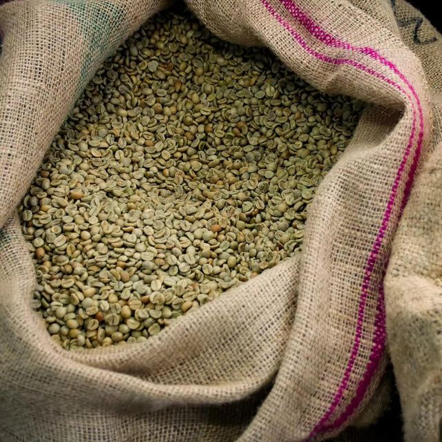 Premium Green Coffee Beans Raw Unroasted Natural Beans For Fresh Roasting Buy Fast Delivery Premium Quality Wholesale Naturally 100% Natural New Crop 25-26 GREEN COFFEE BEANS Full Washed – product photo 2, product detail gallery