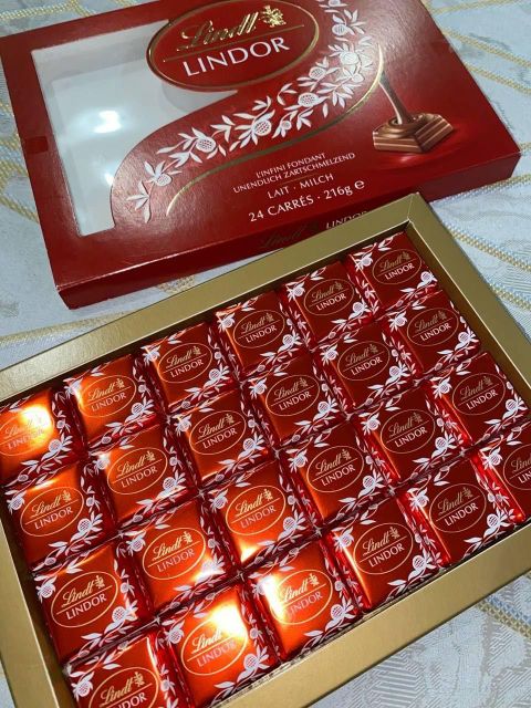 Classic Lindt Chocolate Gourmet Swiss Style Rich Creamy Flavor Excellent Quality Wholesale Price Perfect Everyday - Image 1