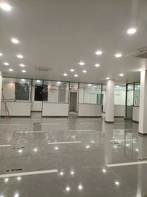 Aluminium Partition Fabrication Service, in Gurgaon Height 7-10 Feet Service Mode Offline Materials Used Aluminum Service Location/City - Image 3