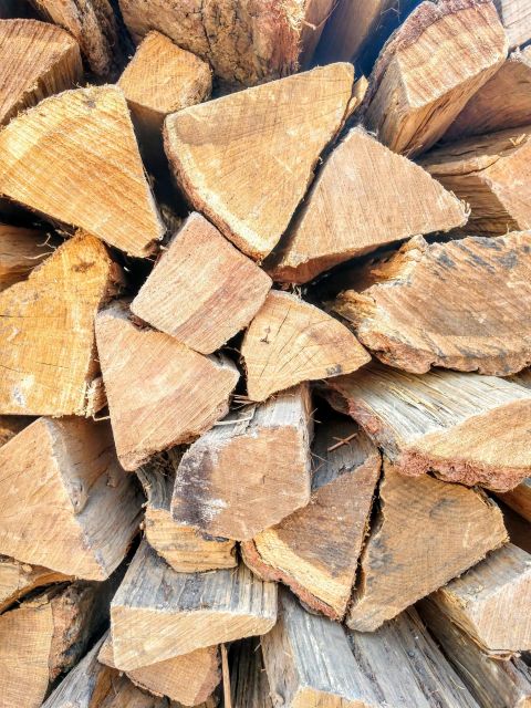 Premium quality kiln dried oak firewood in bags designed for efficient clean burning great for fireplaces stoves and outdoor use available now with fast delivery and wholesale buying options - Image 4