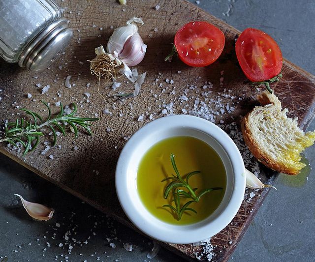 Extra Virgin Olive Oil 5lt Tin Origin Turkey Acidity Level Low Production Year 2025 Packaging 4 x 5lt Tin Place of Origin Turkey - Image 4