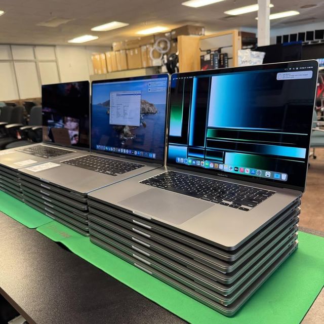 Apple MacBook Pro 16" 2019 - 2.6 i7 DG 16GB 512GB SSD (GRADE A! SUPER CLEAN Original Apple) - Image 1
