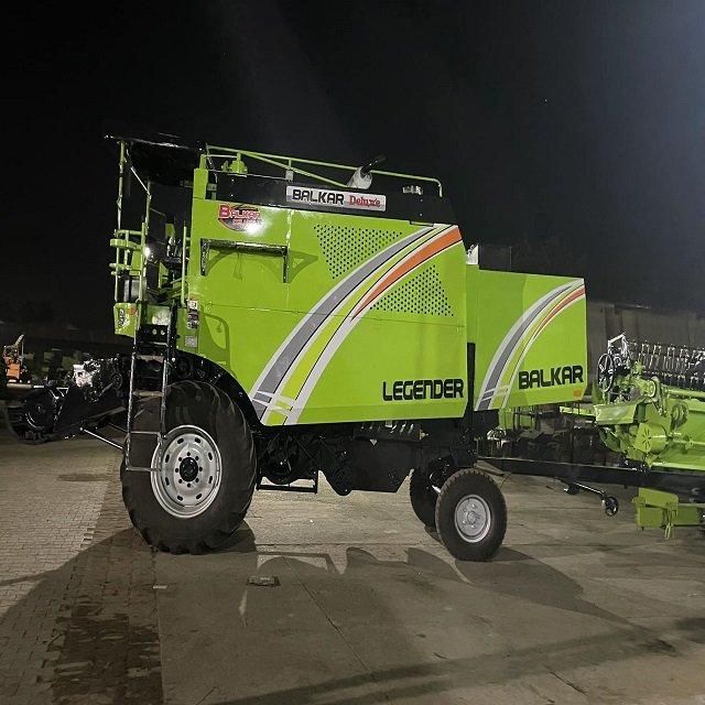 Factory Price Farm Harvesting Machine Agriculture Equipment Corn Harvester Combine Harvester - Image 3