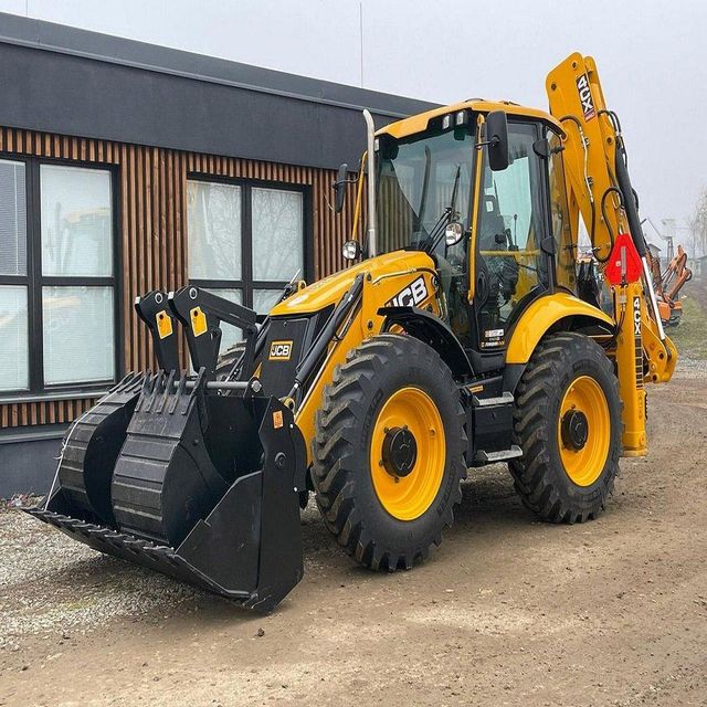 JCB 4CX Backhoe Loader Diesel Wheel Loader 1.0m Bucket 8500kg 74kW Power High Operating Efficiency Medium Backhoe Loader - Image 3