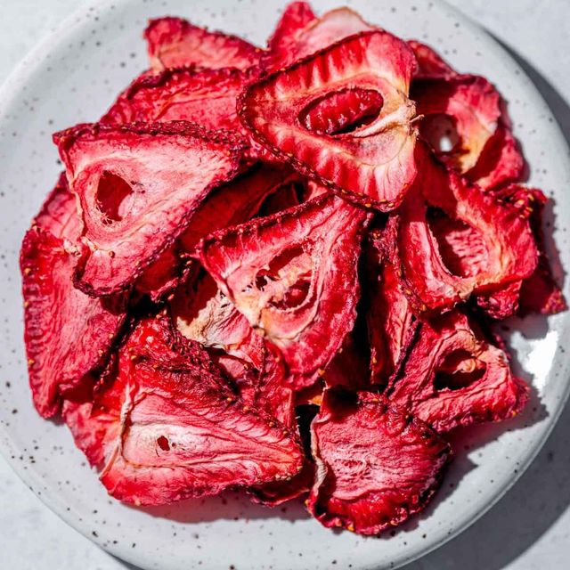 Factory Direct Supply Carefully Selected Fruit With Strong Market Demand Dried strawberries For Wholesale Dried strawberries - Image 5