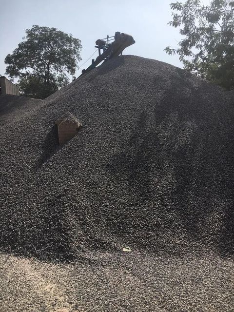 Aggregate Stone Color Gray Size 75 mm Form Solid Place Of Origin India Brand Laxmi Ash Company Usage/Application - Image 2