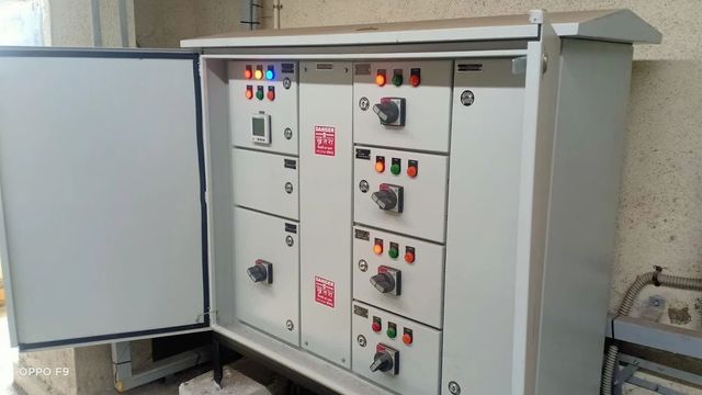 100 kW Solar ACDB Control Panel Weather Resistance Withstands Extreme Weather And Environmental Conditions Safety Components Mcbs, Mccbs, Surge Protection Devices, Fuses - Image 2