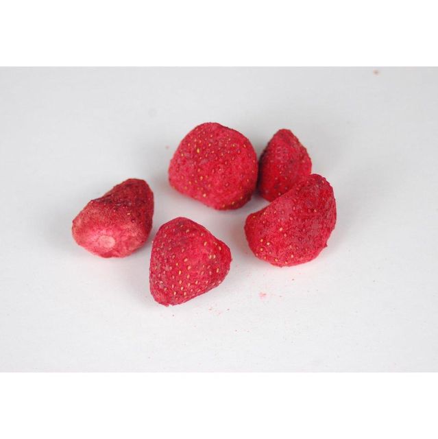 Bulk freeze dried whole strawberry available for wholesale buyers - Image 3