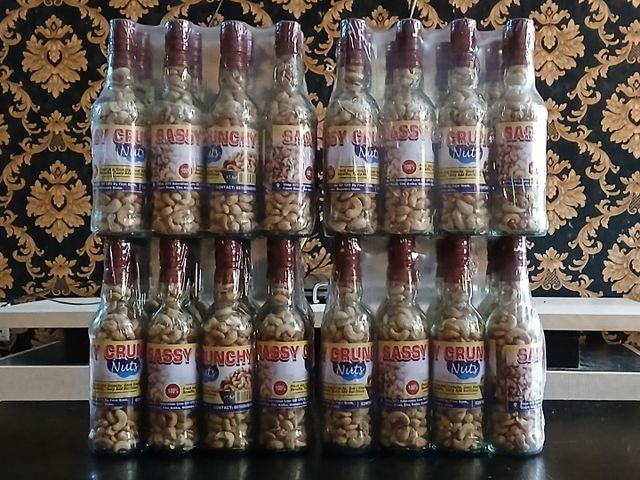 roasted packaged cashew nuts - Image 4
