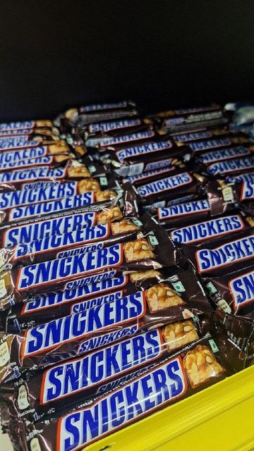 Snickers Chocolate Bar 50g 24 Pcs Carton Perfect Choice for Birthday Celebrations Office Snacks Family Gatherings - Image 2