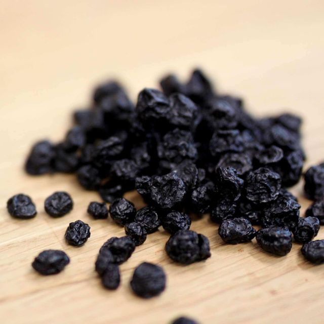 Fresh Dried Blueberries High Quality Dried Blueberries Packed With Vitamins Minerals And Delicious Flavor For Daily Use - Image 1