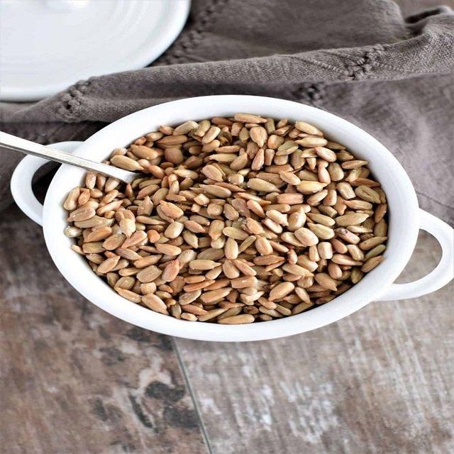 Hot Sale Dried Natural Raw High-class Quality Bread Level Sunflower Seeds Kernel Food 2 Year Shelf Life at Best Price - Image 2