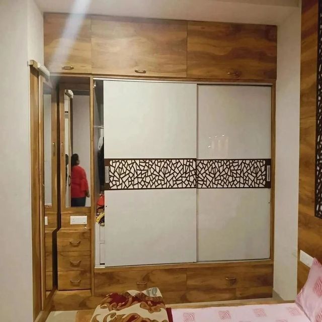 Wardrobe Designing Service Material Durability Durable Materials Functional Focus Storage And Space Optimization Design Type Sliding, Hinged, Walk-in, Or - Image 2