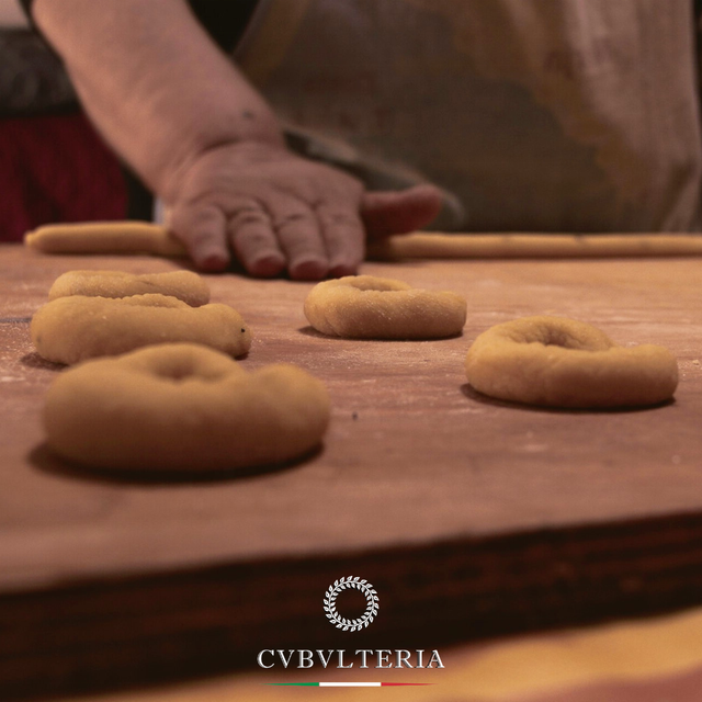Italy Excellent Quality Semi Soft Taralli With Wild Fennel Grain Snack Fresh Saver Packaging 100% Natural Food - Image 4