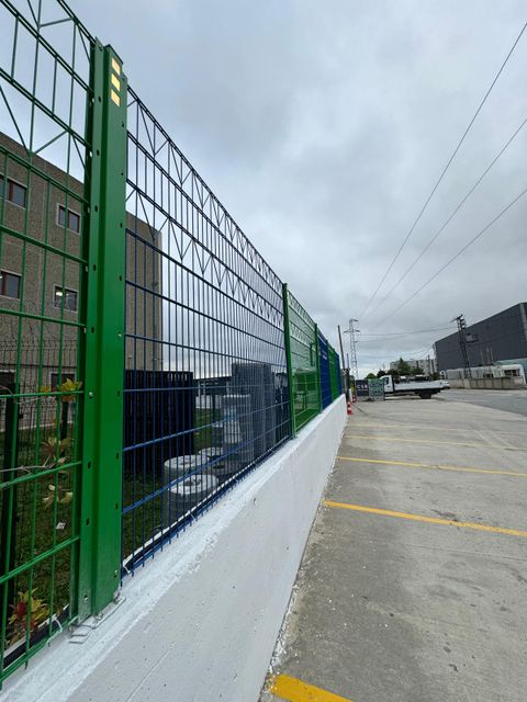 2D - 3D Fence Posts - Image 1