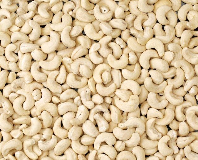 Premium Cashew Nuts With Rich Natural Texture And Carefully Selected Kernels For International Food Supply - Image 4