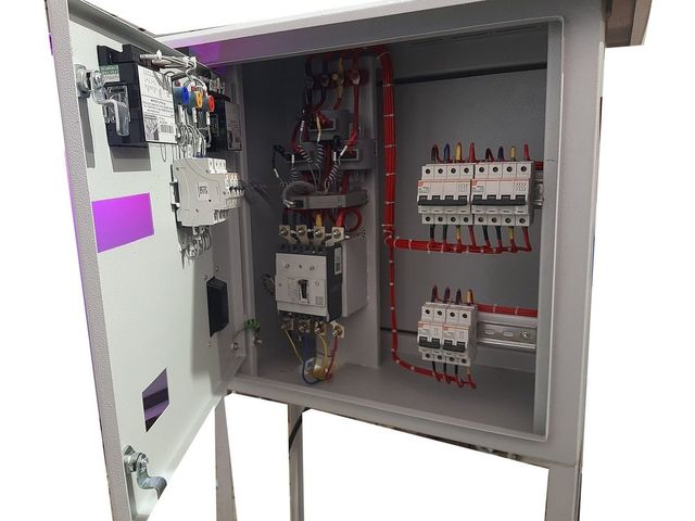 2 Way 440V Feeder Pillars Weight 60 Kg Voltage 440 V IP Rating IP65 Frequency 50 Hz Circuit Count 2 Phase Three Phase Material Mild - Image 4