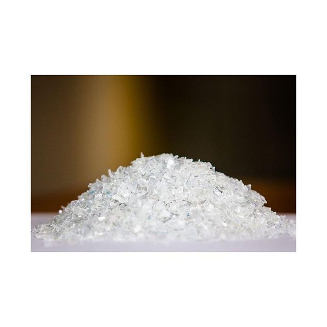 Premium PET bottles flakes scrap available in bulk for export and wholesale trade - Image 3