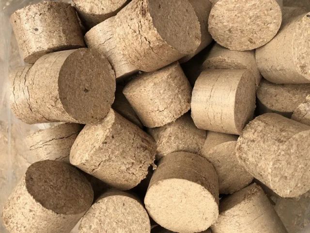 Premium Wood Briquettes For Clean Burning Home Heating And Commercial Fuel With Long Lasting High Heat Output - Image 4