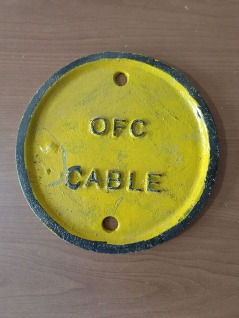Cast Iron Cable Route Marker, For Fibre Optic Size 6 Color yellow Material Cast Iron Usage/Application Fibre Optic Country of Origin Made in - Image 2