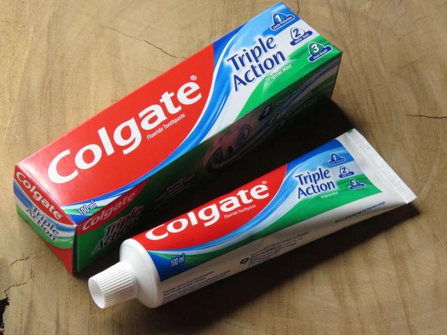 Premium Colgate Toothpaste For Deep Cleaning Enamel Care Fresh Breath Long Lasting Protection For Healthy White Teeth Everyday Use - Image 3