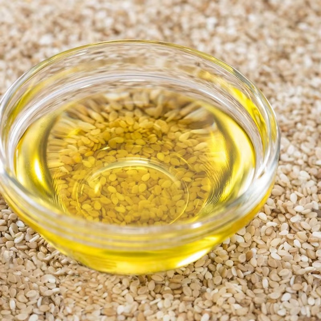 Refined Sesame Seed Oil 99% Refined With Natural Sesame Essence Balanced Flavor And Clear Liquid Appearance - Image 4