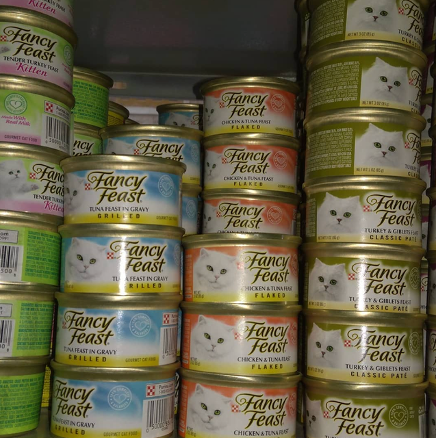 Premium Wet Pet Nutrition – Purina Fancy Feast Poultry & Beef Collection 85g x 24 Cans - Image 1