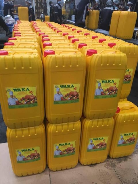 Refined Sunflower Oil – Bulk Wholesale 100% Pure High-Quality Edible Cooking Oil, Golden Yellow, Premium Food Grade, Bulk Packaging for Commercial and Export Supply - Image 3