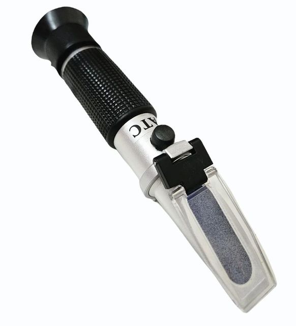 ATC Handheld Cutting Oil Coolant Refractometer Brand ATC Type Analog Accuracy 99.9% Color Black And Silver Design Sleek Black And - Image 1