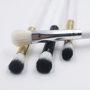 Design. Eye Shadow Brush. - Image 3