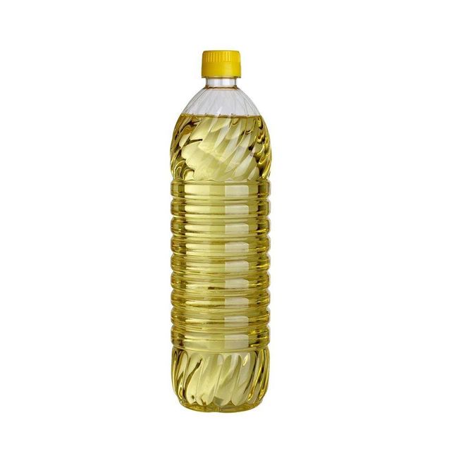 Refined edible canola oil available in bulk packaging for food manufacturers - Image 3