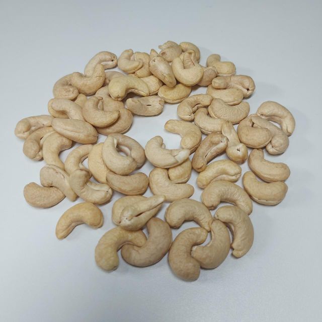 Good price Roasted cashew W180 W240 W320 Raw cashew kernel Salted cashew nuts Nuts - Image 3