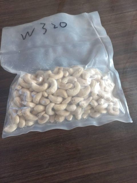 Raw Cashew Nut Whole Kernels w180 Raw Cashew Nut Kernels Vacuum sealed in 20kg bags w240 - Image 2