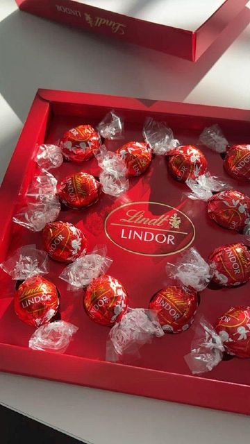 Perfect Lindt Chocolate Premium Rich Taste Smooth Texture Excellent Quality Wholesale Price - Image 4