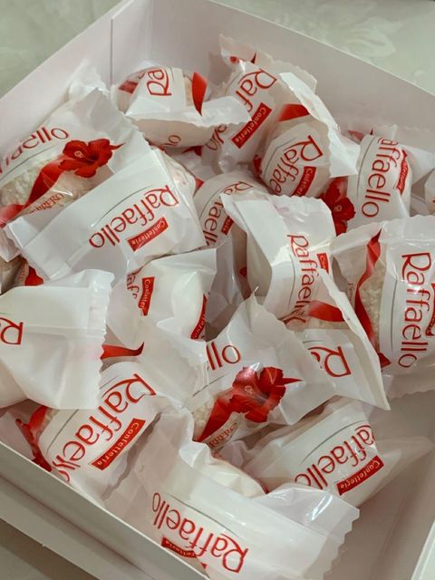 Premium Raffaello Crispy Coconut Almond Cream Wafer Candy Excellent Quality Wholesale Price Fresh Sweet Gift Treat - Image 5