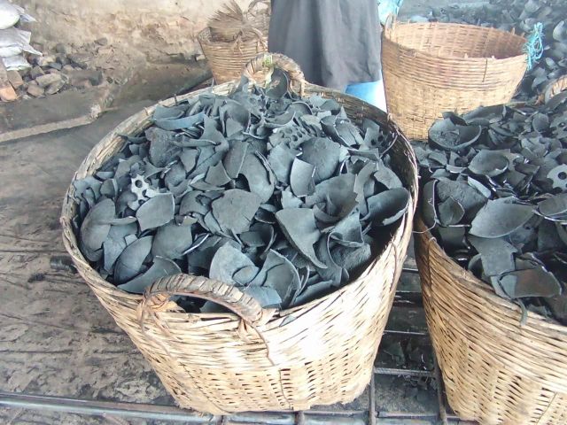100% Natural Coconut Shell Charcoal Dust ≤ 3% Color Black Moisture ≤ 12% Fixed Carbon ≥ 80% Ash Content ≤ 2.5% Volatile Matter ≤ 15% - Image 4