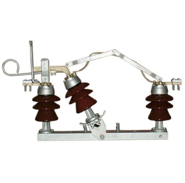 3 Pole Air Break Switch Type AB Power 200 Amp Material Porcelain No. of Poles 3 Pole Rated Current 11 Kv Surface Finishing Powder - Image 1