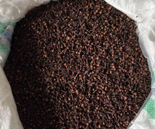 Lalpari Clove - Image 2