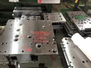 Professional OEM Plastic Injection Mold Custom CAD 0.002mm ISO9001 15D MOQ1set 300000-500000shots Wmould - Image 1