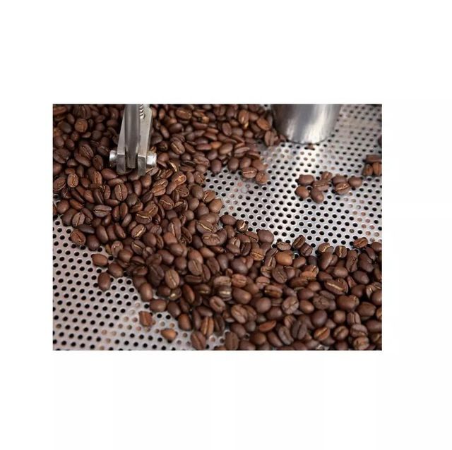 Coffee beans for export packed in durable bags with moisture control ensuring freshness quality preservation and safe transportation for international markets wholesalers distributors and global coffee trade operations - Image 4