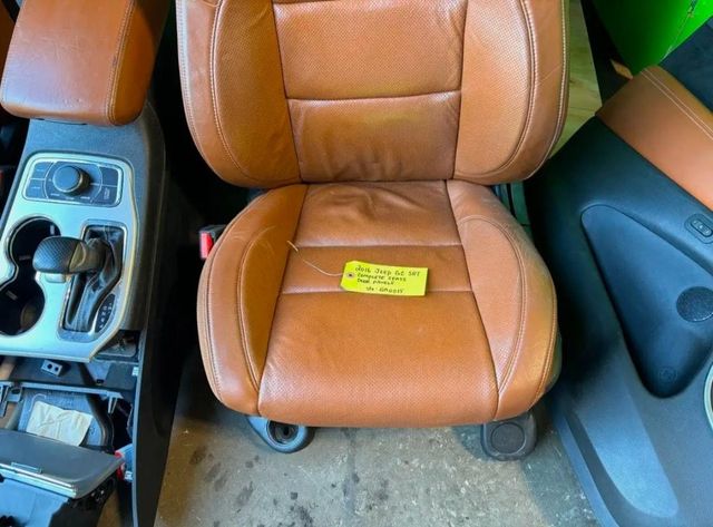 2016 JEEP GRAND CHEROKEE SRT WK2 OEM BROWN INTERIOR SEATS With SCREENS CONSOLE PANELS - Image 3