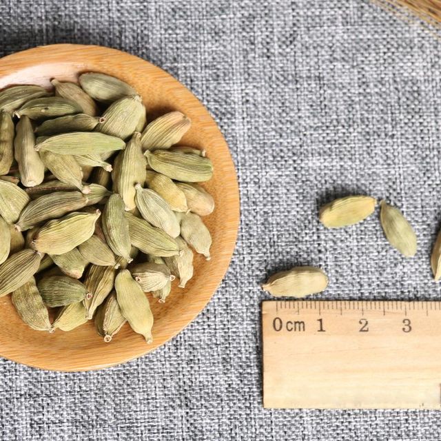 Premium Fresh Raw Green Cardamom Healthy Aromatic Spice Food Beverage Use Direct India Manufacturer Price – product photo 3, product detail gallery