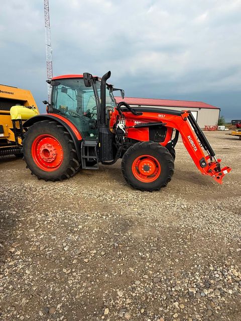 Best Quality M6-131  Farm Tractor with Front Loader, Hot Selling Agricultural Machinery, Factory Price, - Image 4