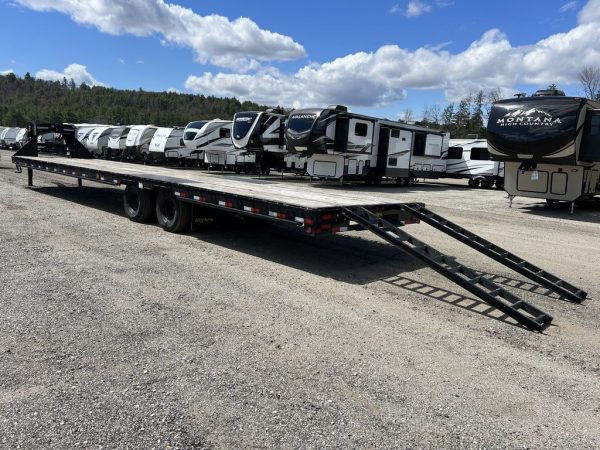 2023 Big Tex Trailers 8.5×40 25K HD Gooseneck Equipment w/Slide-Out Ramps - Image 3