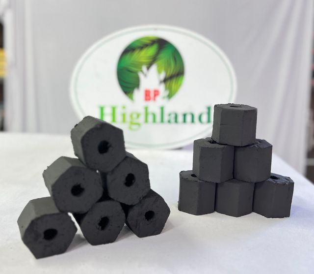 Good Quality BBQ coconut shell charcoal Burning for a long time Ready To Export from Vietnam - Image 4