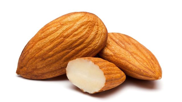 Natural Almond Kernels Offering Rich Flavor Crunchy Texture And Versatile Use For Home Kitchens Cafes - Image 4