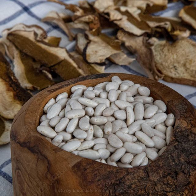 Export Ready White Kidney Beans Bulk Packing For Wholesale Food Buyers Premium White Kidney Beans Carefully Processed - Image 3